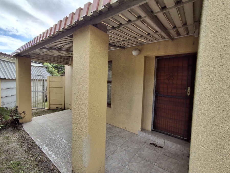 3 Bedroom Property for Sale in Pelican Park Western Cape
